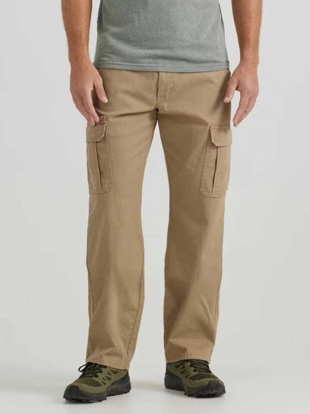 NWT Men's Wrangler 32x30 ATG Relaxed Cargo Pants